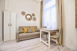 Standard Apartment by Hi5- Király 82