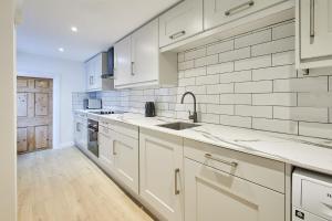 Host & Stay - Penny Farthing Cottage