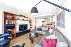 Muette - Spontini 1bdr by BYour Home