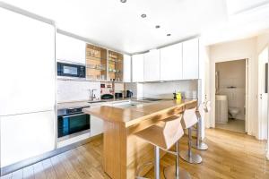 Muette - Spontini 1bdr by BYour Home