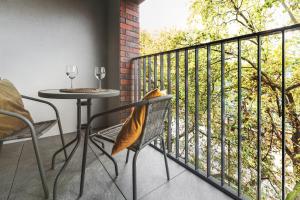 Komfort z balkonem i parkingiem w centrum Wrocławia