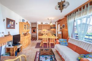 Baccara E4 - 4 pers - centre station