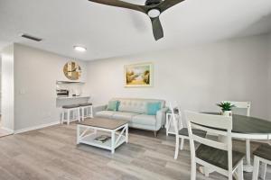 2 Bed2 Bath Beach Condo