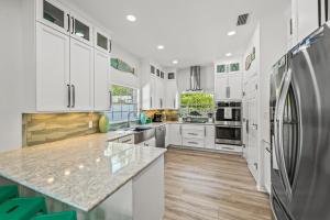 A Charming Beach Cottage on Elm