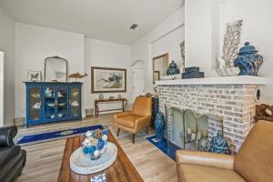 A Charming Beach Cottage on Elm