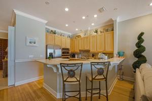 Bradenton Beach Club Unit F