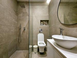 2 Bedrooms Beach Apartment