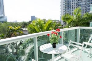 Apartment on the beach Tides Hollywood Beach 5th floor U