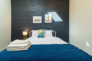 Stylish Cozy 3BR 420 Friendly Apartment with Gym Near McCormick Place, Grant Park and Soldier Field