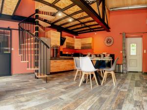 Loft industriel avec Spa, Sauna et Hammam en Touraine – Jardin clos et équipements haut de gamme - FR-1-381-559