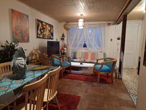 Casa completa para 6 personas centro Puerto Montt, 700 metros estatua enamorados