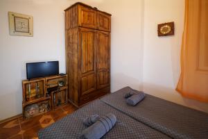 Central Halls apartment