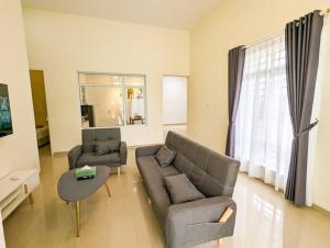 Lovina B212A at Ansley Park Spacious+Netflix