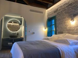 MAKRIS Papigo Luxury suites