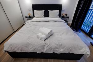 The Corner Luxe Apartment