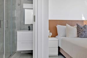 Phaedrus Living Alkminis Seaview Suites Pantai