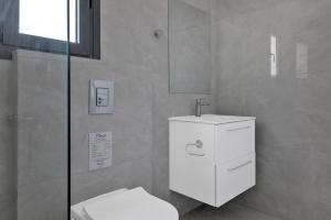 Phaedrus Living Alkminis Seaside Suites Playa