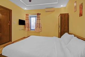 Hotel O S R Royal