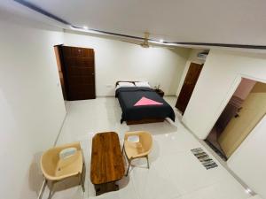 Royal Care With Greenery Comforts