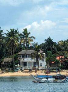 Sapphire Bay Mirissa