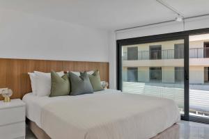 Phaedrus Living Alkminis Seaview Suites Litore