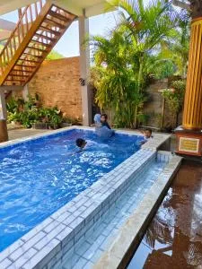 Arrys Watukarung Surfcamp - 巴芝丹