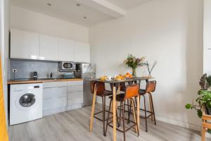 STUDIO VIEUX-PORT VUE BASILIQUE NOTRE-DAME