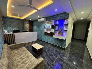 HOTEL GOLDEN VIEW