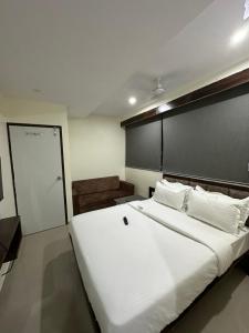 HOTEL GOLDEN VIEW