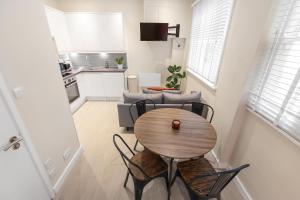 Quaint Homes in Chelsea