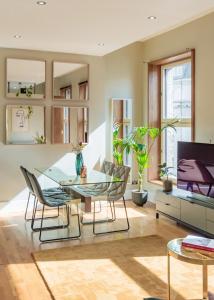 Welcome London Piccadilly Circus