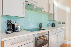 Welcome London Piccadilly Circus