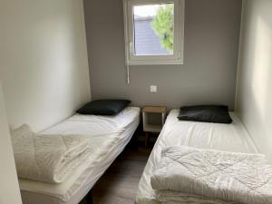 Charming ecolodge in a quiet area, heated poolyear Charente-Maritime