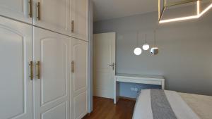 Beautiful maisonette with a view to the mountains and the sea