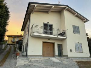 le camelie del Lario