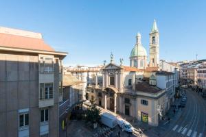 Duomo dietro langolo