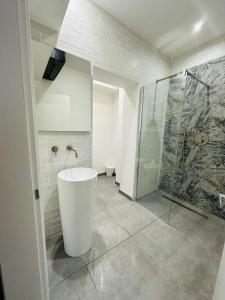 Whouse suite apartament indipendenza