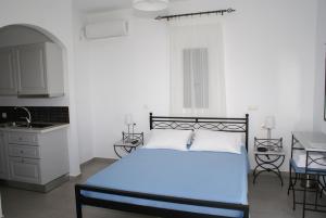 Petra & Fos Studios and Rooms Sifnos Greece