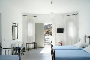 Petra & Fos Studios and Rooms Sifnos Greece