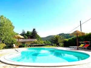 Cottage with private pool - Frassineta