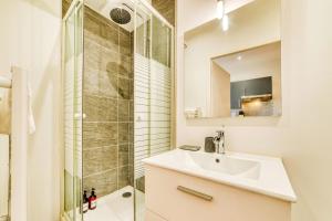 Appartements Le Victor Hugo - T2 cosy Horloge-Tassin : photos des chambres