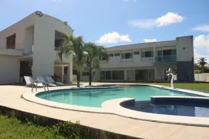 Mansão c Piscina Privativa e Jacuzzi-6 suites 082M - Pôrto Boi Só