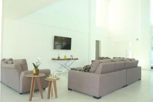 Mansão c Piscina Privativa-6 suites 082M