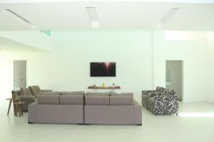 Mansão c Piscina Privativa-6 suites 082M