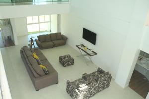 Mansão c Piscina Privativa-6 suites 082M