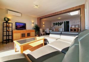 Lloret Paradise Apartments