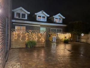 Hallo Maastricht B&B Fientje de luxe - 4hvězdičkové hotely ve městě Maastricht