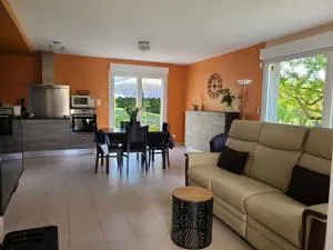 Gîte moderne avec accès indépendant, proche centre-ville et Thermes, terrasse et équipements inclus - FR-1-589-57 - They-sous-Montfort