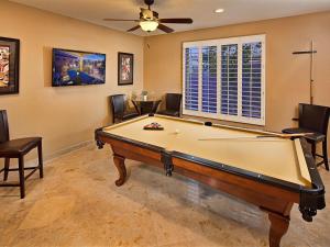 Prime Location, Heated Pool, Hot Tub, Fire Pit, Bbq, More