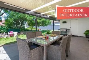 Charming 3-Bedroom Sandstone Haven with free wine - Broadview